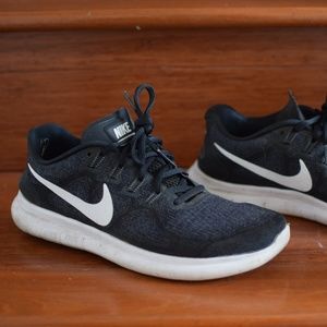 Black & White - Nike Free RN Shoes 2016 - Size 8